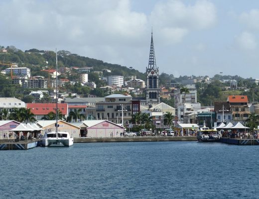 Louer une voiture pour visiter la Martinique : le guide ultime